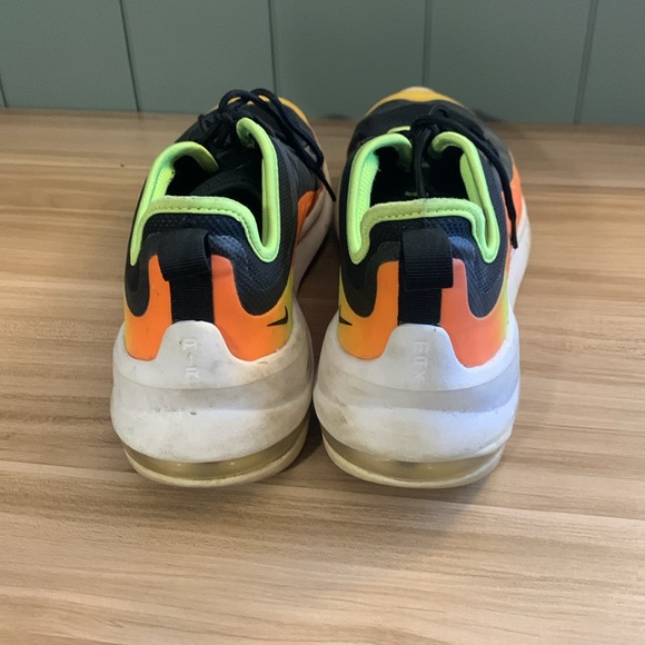 Nike AirMax Sneakers orange black and yellow - Picture 4 of 6
